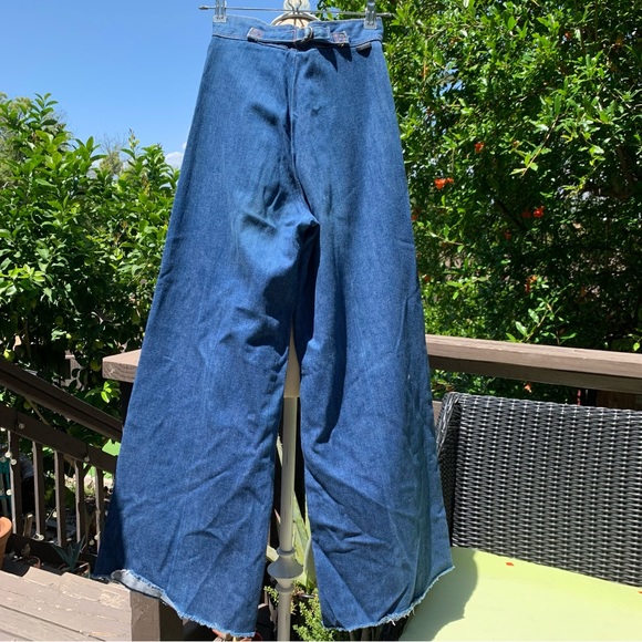 Vintage 70s WRANGLER High Rise Wide Leg Jeans size 25” Waist Back Belt Detail - Picture 7 of 11